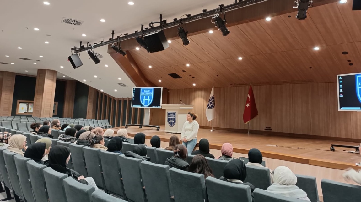 Hedef 2024 Projesi Kapsamında ''Haliç Üniversitesi'' Tanıtım Gezisi Yapıldı